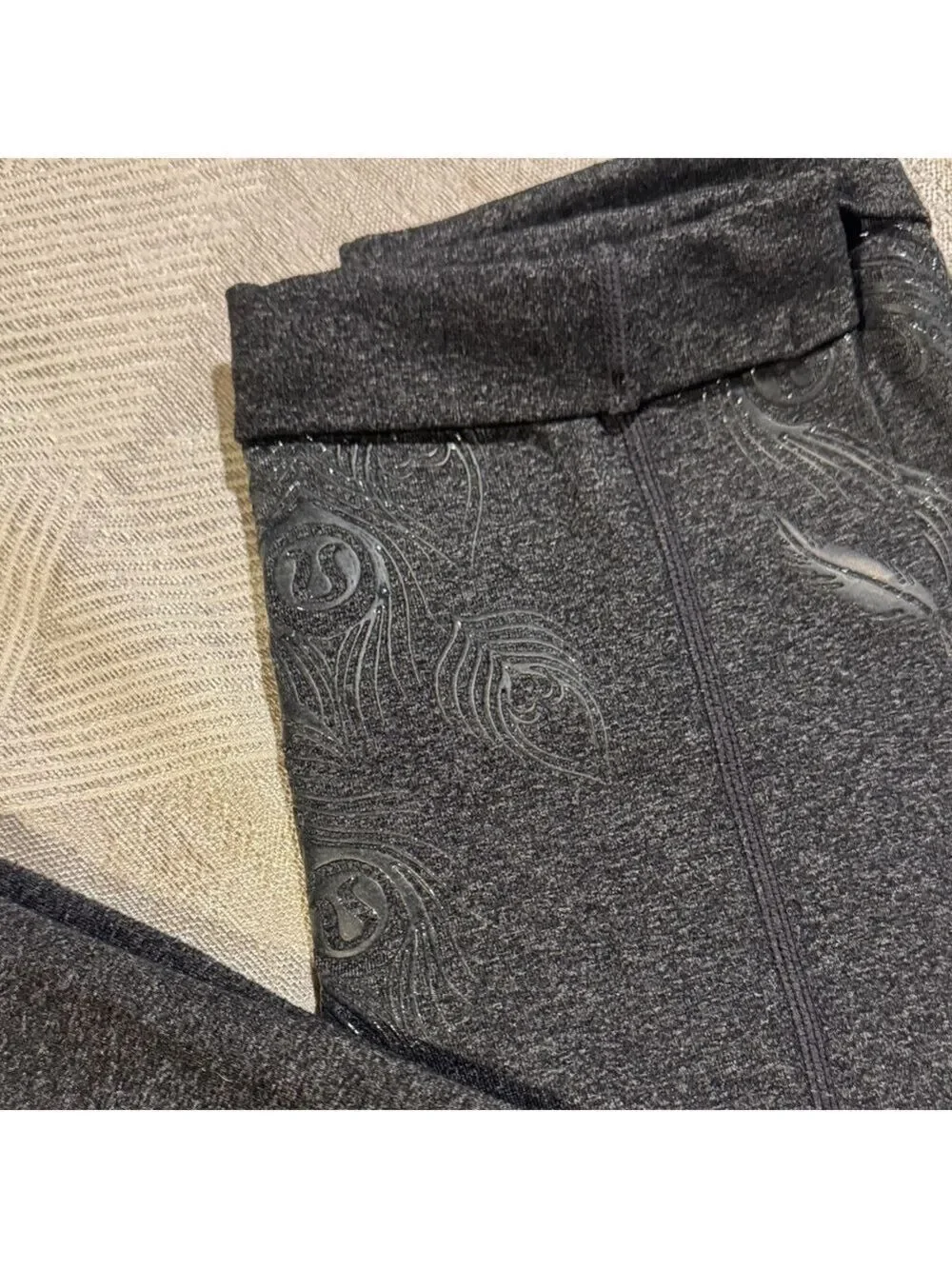 Lululemon Acro Crop Leggings Size 8
